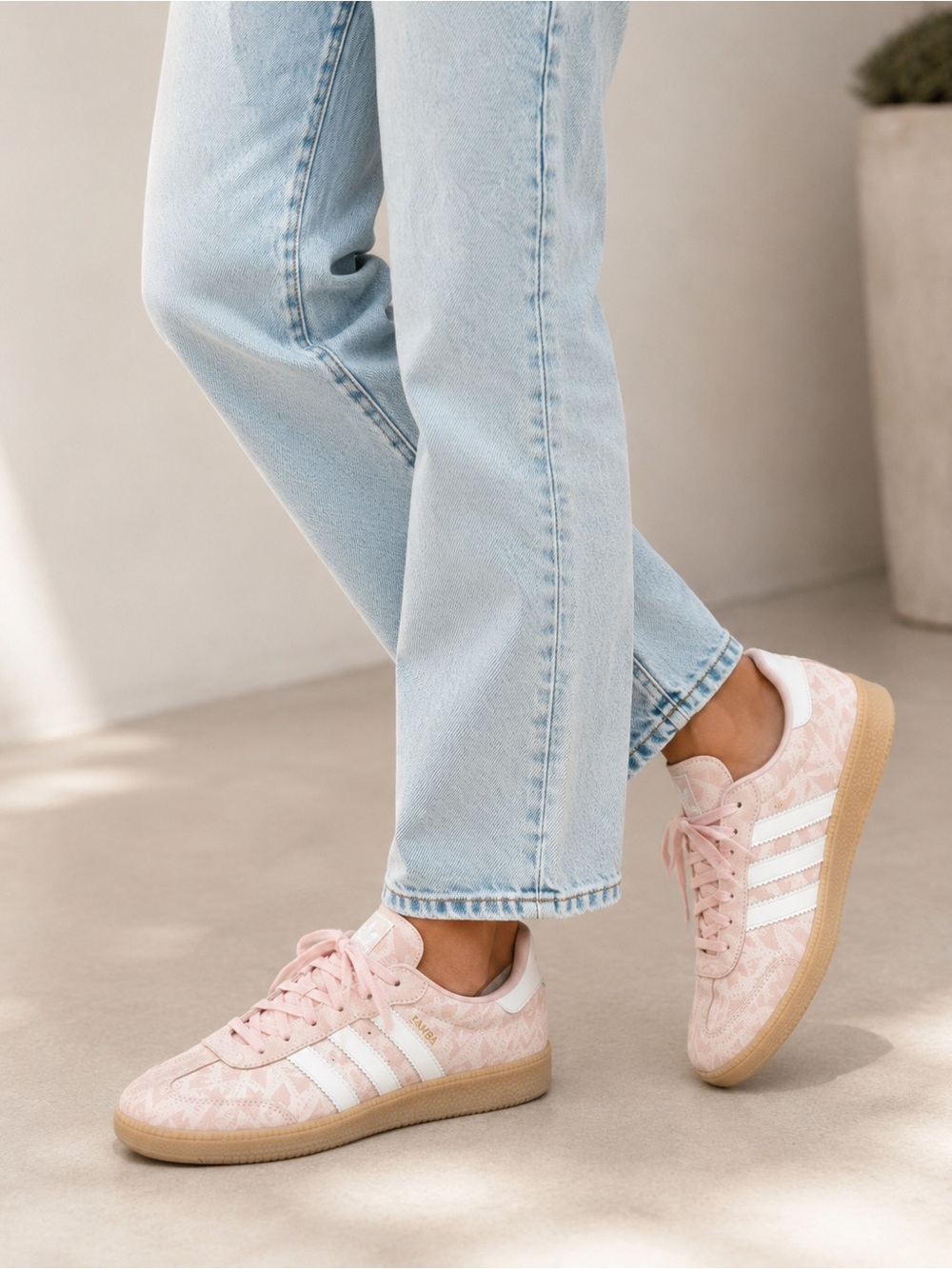 Adidas Samba OG Sandy Pink White Gold Women’s Sneakers Size 7 NWT